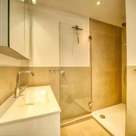 - Haus D, App 0deg01 Apartamento *